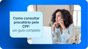 mulher negra segurando uma caneta com o notebook pensando como consultar seu precatório pelo cpf no site da pjus